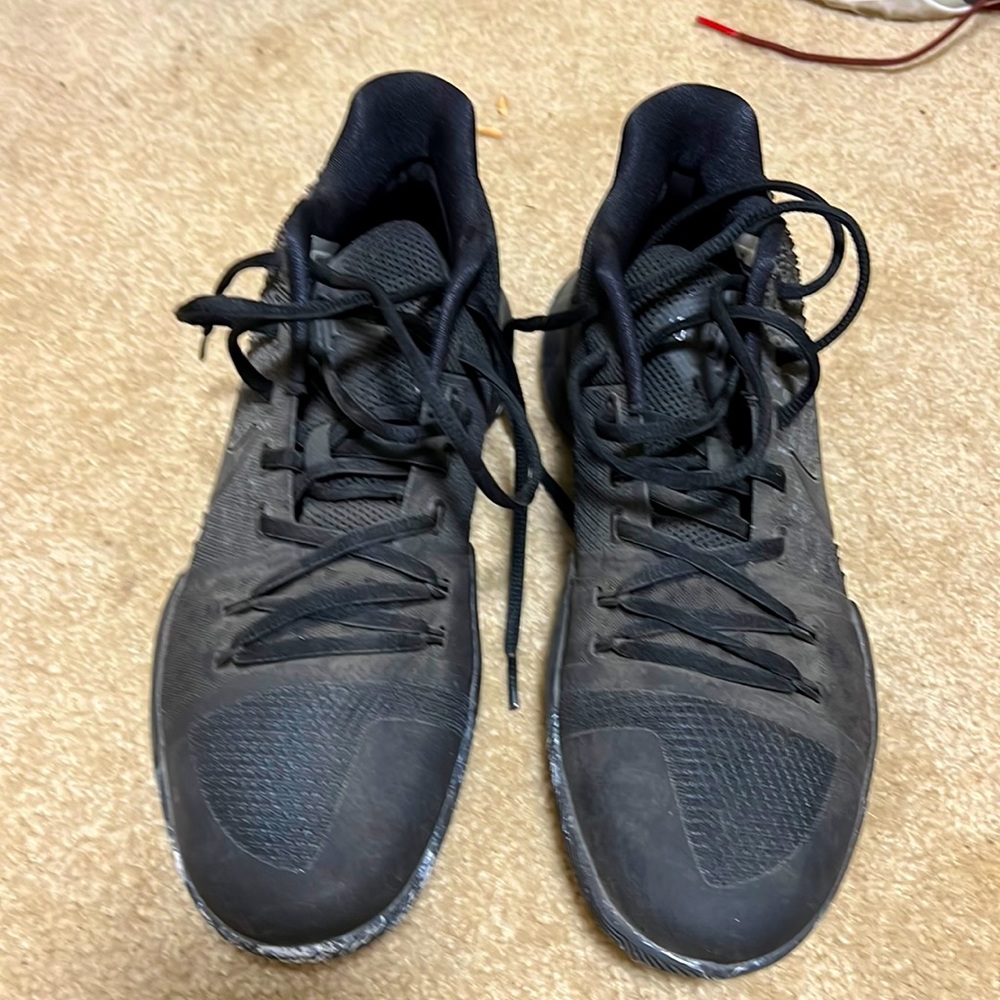 Black Nike Kyries